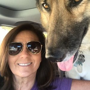 Meet your Posher, Denise